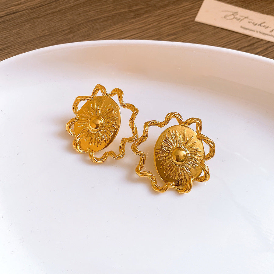 Baroque Luxe Earrings Collection – Exaggerated Vintage Drop & Pearl Styles