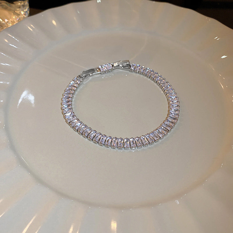 Gold-Plated Emerald Crystal Bracelet Collection – Chic & Light Luxury Designs