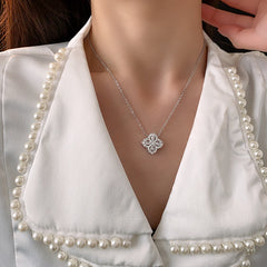 Zircon Blossom Hollow Necklace – Elegant Silver Collarbone Chain