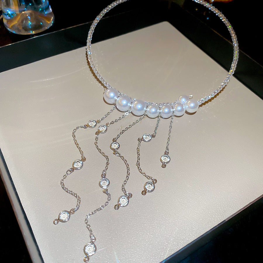 Irregular Cross Pearl Choker – French Light Luxury Fashion Necklace for Women