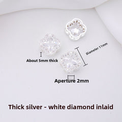 Luxe Quatrefoil spacer bead with pavé zircon halo (Ø11 mm, 2 mm hole).