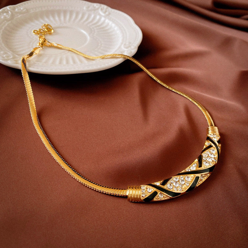 Medieval Luxe Statement Necklace – Vintage Geometric Series