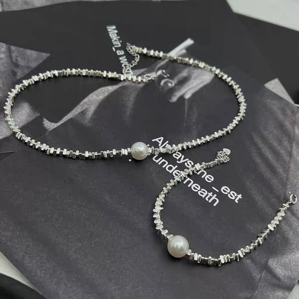 Artificial Silver Fragment Pearl Choker