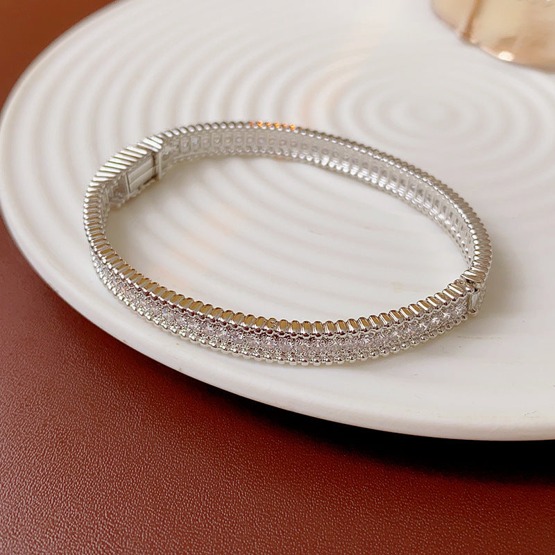 Crystal Bloom Vintage Bracelet Series – Elegant Retro Style
