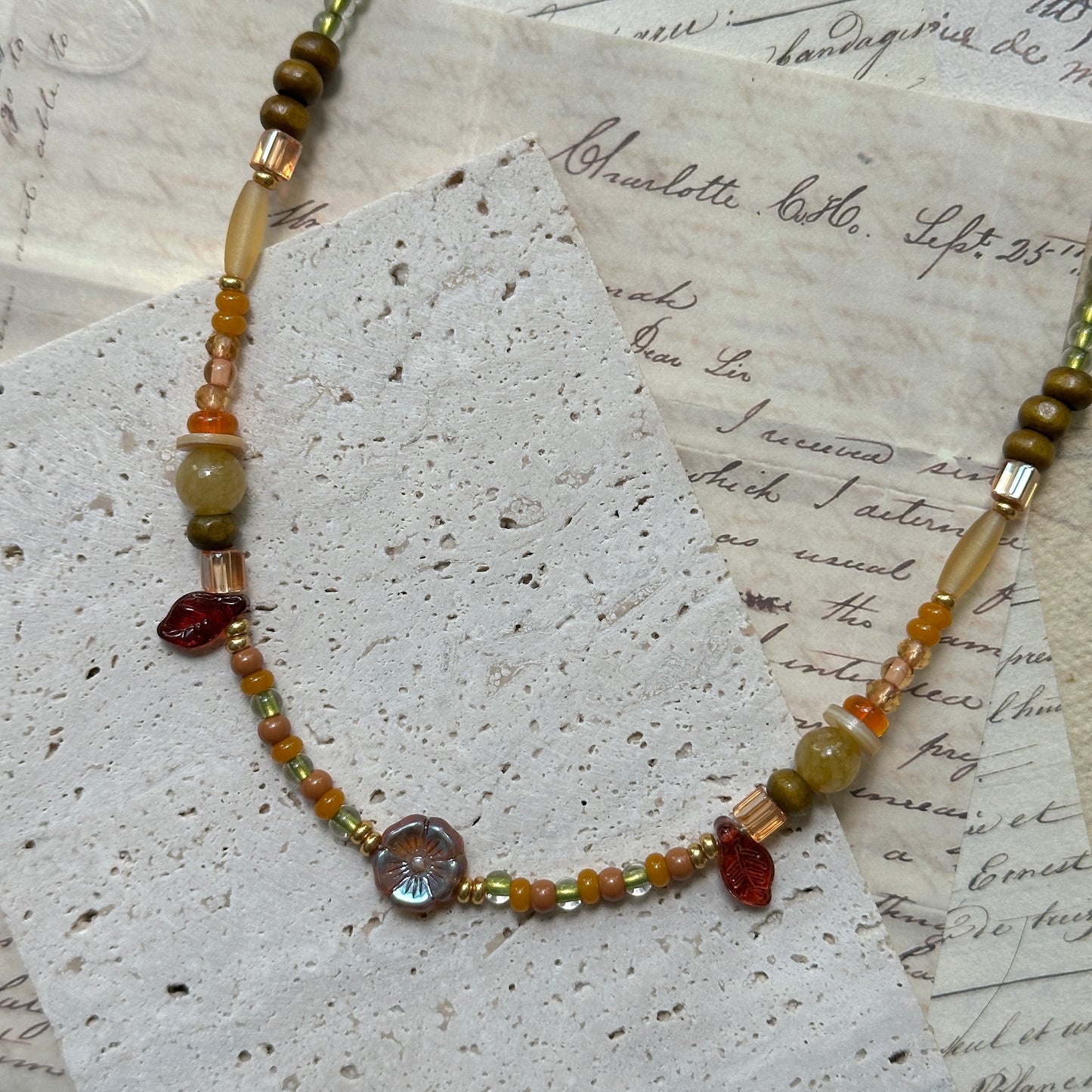 Collar de flor de olivo 