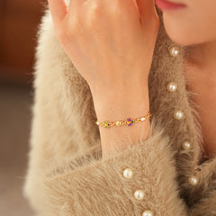 Product size chart for Vintage Enamel Floral Bracelet in golden alloy with enamel flowers