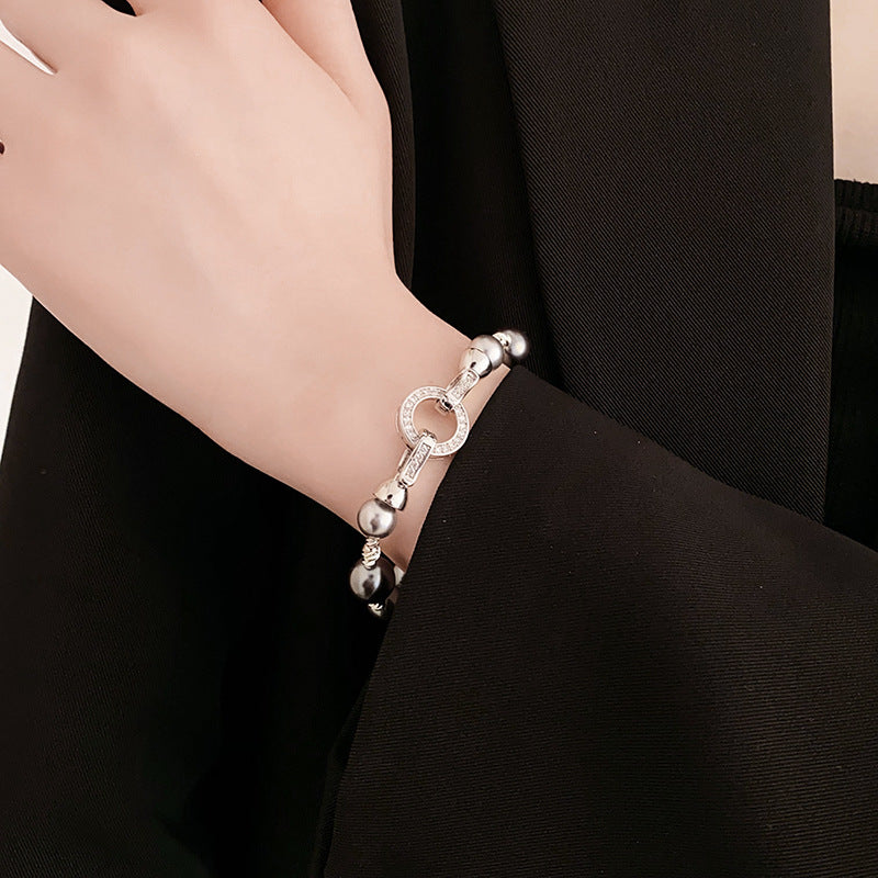 Noir Halo Link Pearl Bracelet with grey pearls and pavé halo clasp – Glazenya