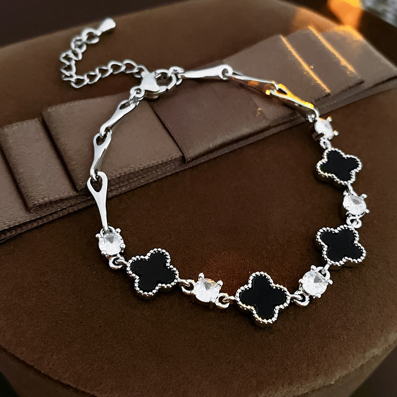 Clair de Fleur Clover Bracelet Collection