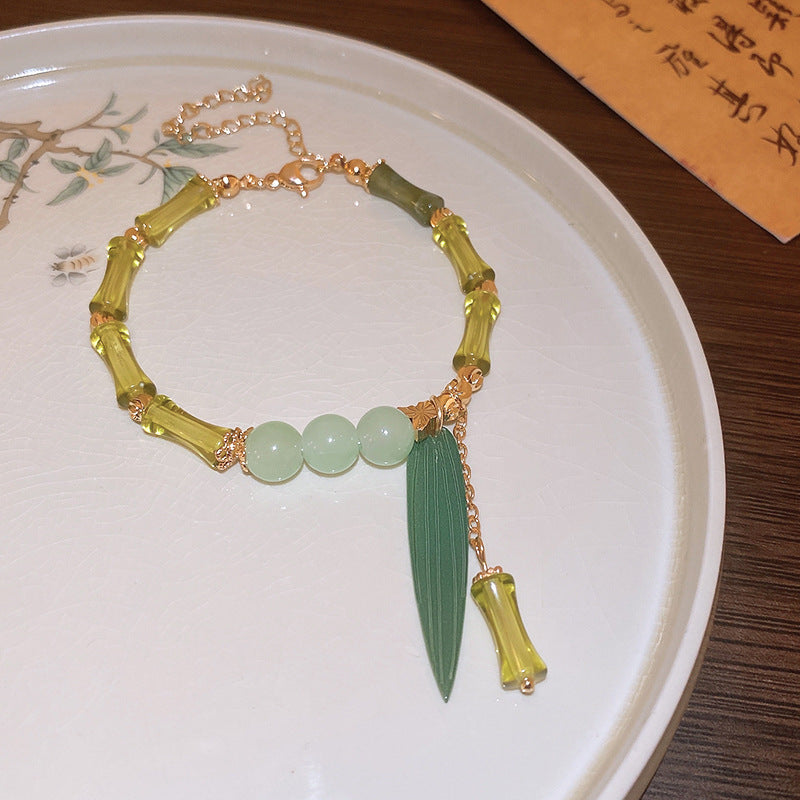 Multi-layer bracelet with crystal medallion and pearl beads in chic style