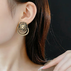 Regal Lion Medallion Set