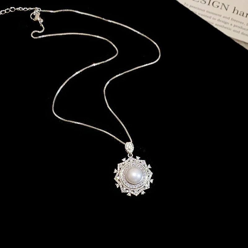 Zircon blossom hollow necklace – elegant silver collarbone chain light luxury women’s jewelry