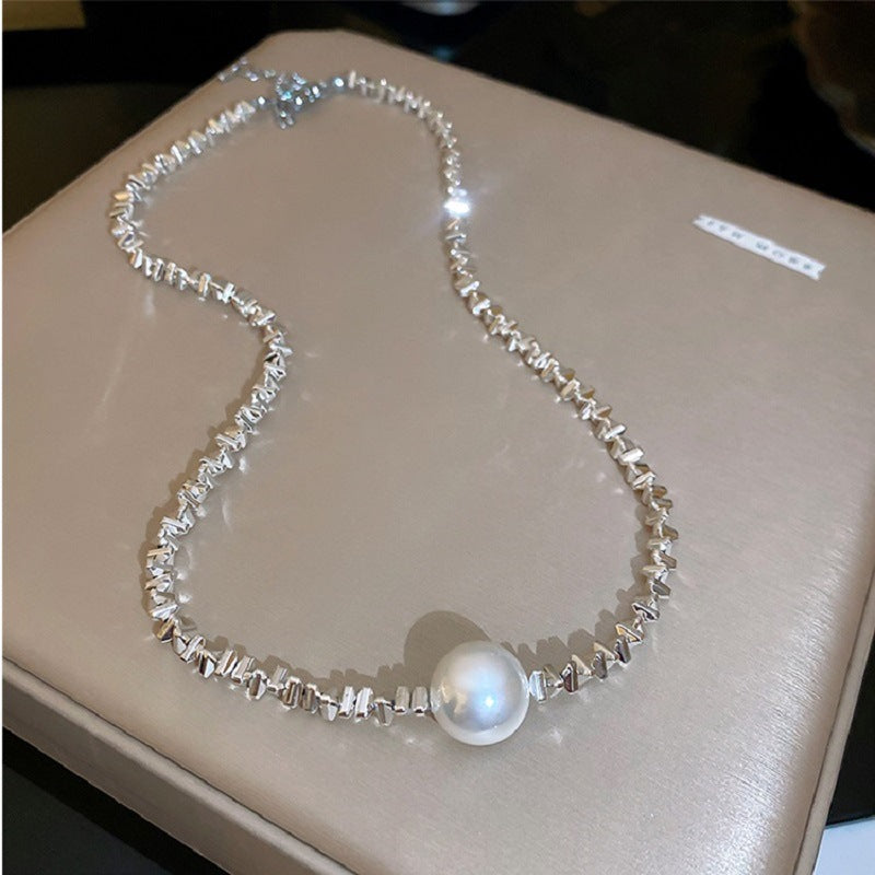 Glazenya Artificial Silver Fragment Pearl Choker — light luxury irregular pearl necklace with fragmented silver design, niche high-end collarbone chain accessory.