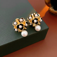 Vintage Pearl Stud Earrings Series – Courtly Chic Light Luxury