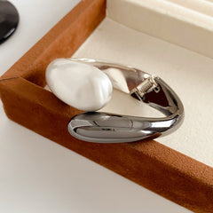 Fluid Fusion Duo Bangle in Gold and Silver – sculptural hinged design, high-gloss finish – Glazenya