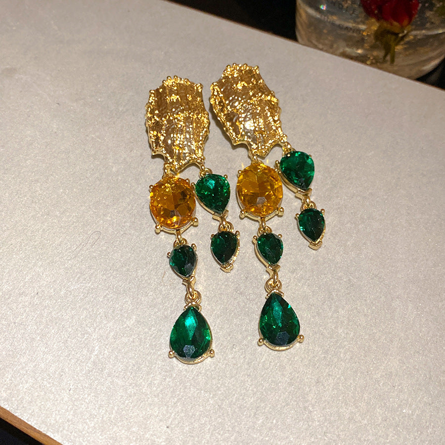 Baroque Luxe Earrings Collection – Exaggerated Vintage Drop & Pearl Styles