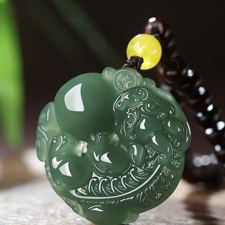 Hetian (nephrite) green jade medallion pendant close-up – Wishkeeper, 35×35×14 mm