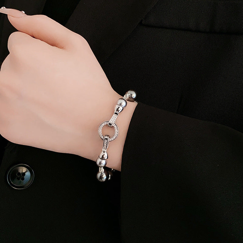 Noir Halo Link Pearl Bracelet with grey pearls and pavé halo clasp – Glazenya