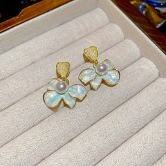 Baroque Luxe Earrings Collection – Exaggerated Vintage Drop & Pearl Styles