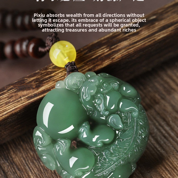 Hetian (nephrite) green jade medallion pendant close-up – Wishkeeper, 35×35×14 mm