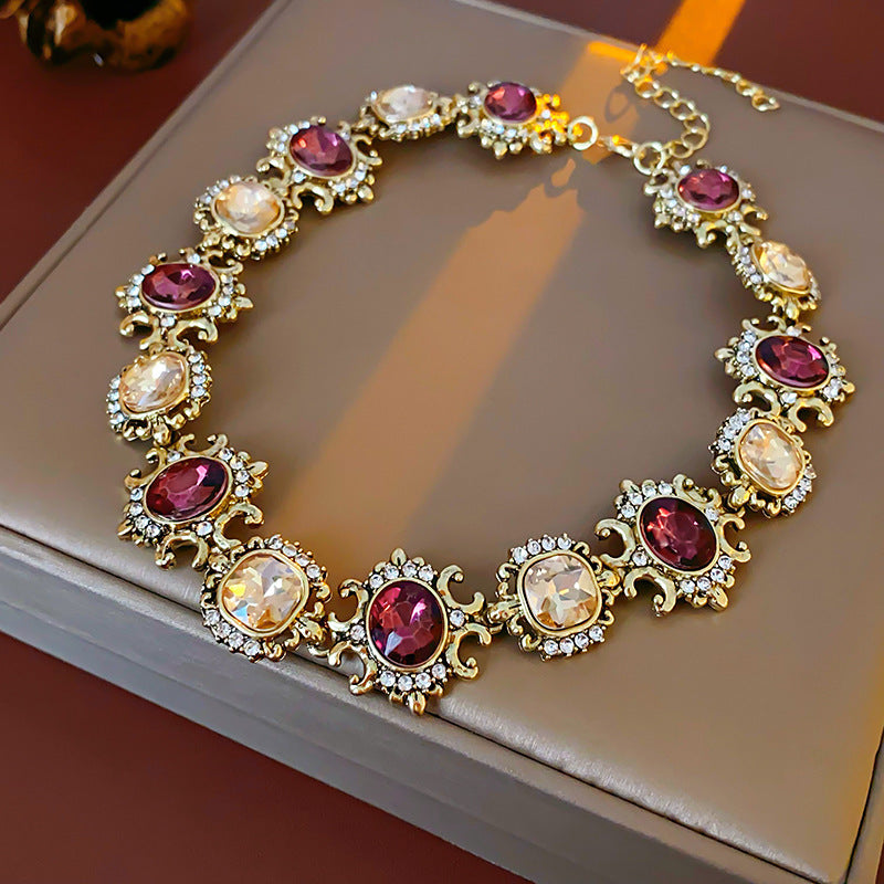 Gothic Revival Vintage Necklace – Exaggerated European Light Luxury
