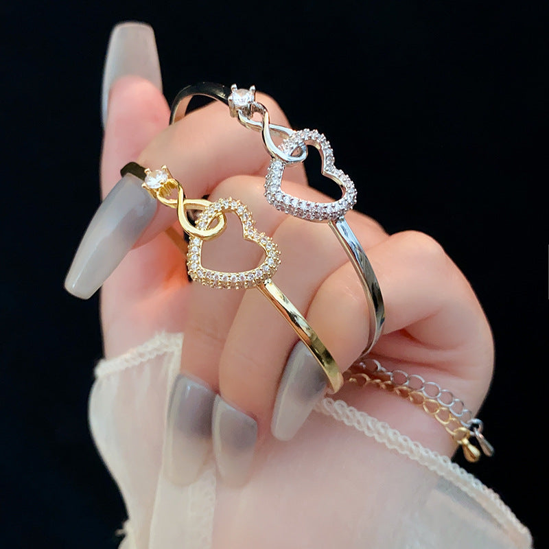 Zircon Hollow Heart Bracelet – Minimalist Chic & Everyday Elegance