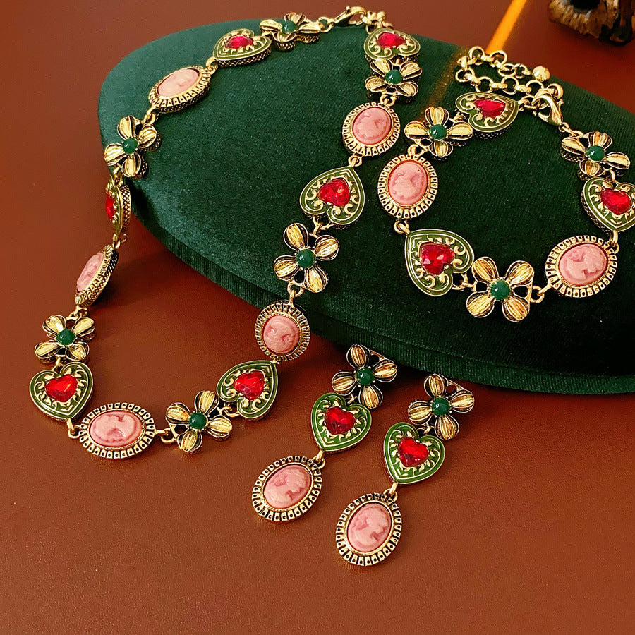Royal Garden Cameo Set
