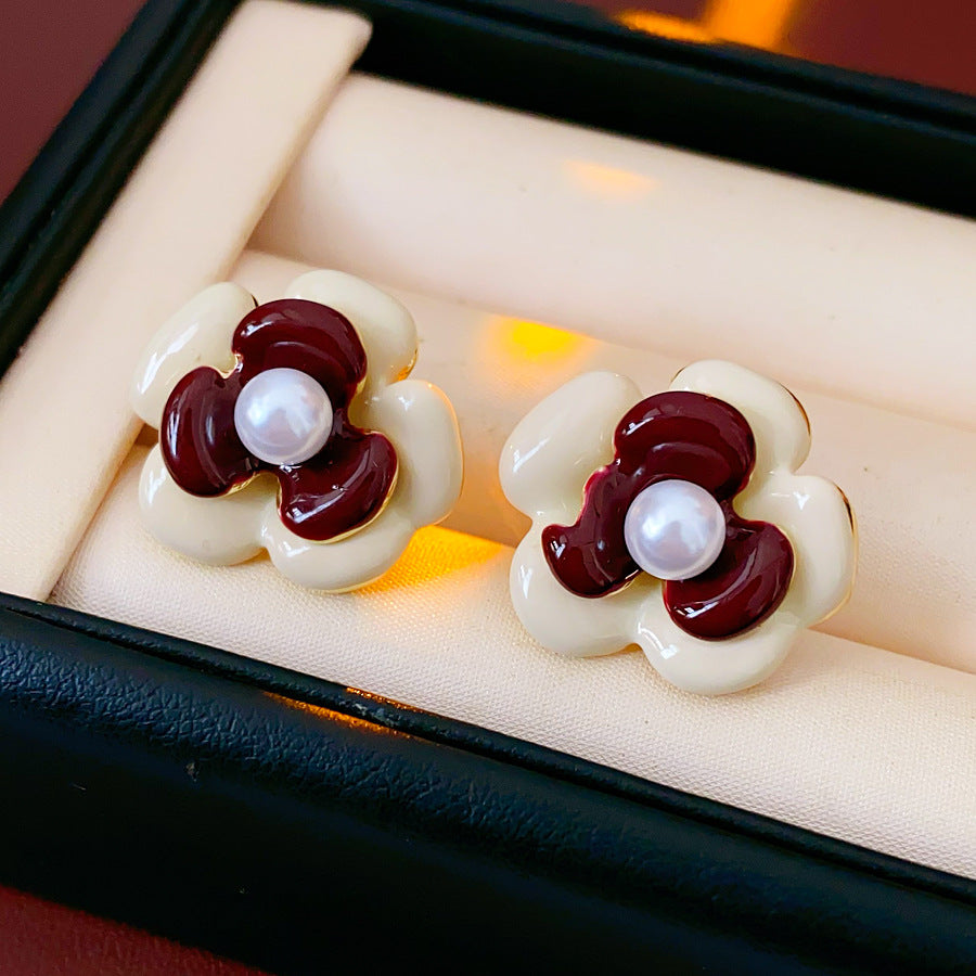 Floral enamel stud earrings with pearl center, white and red petals, 2 cm, silver-tone posts