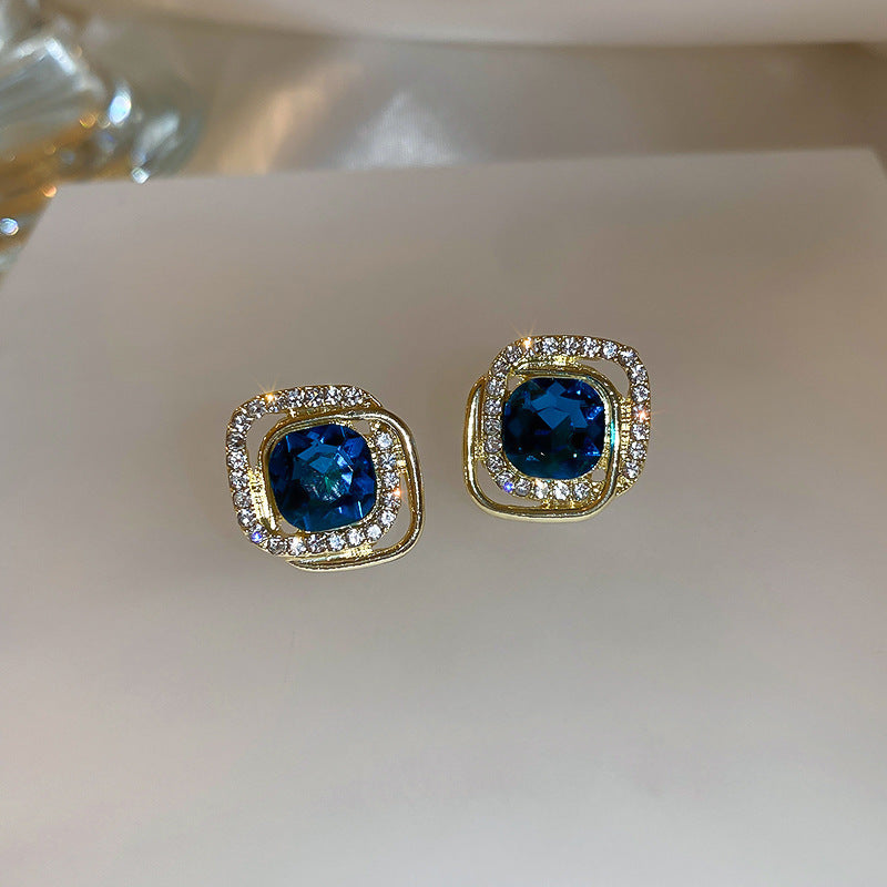 Vintage Oval Tassel Earrings Collection – Light Luxury Court Style