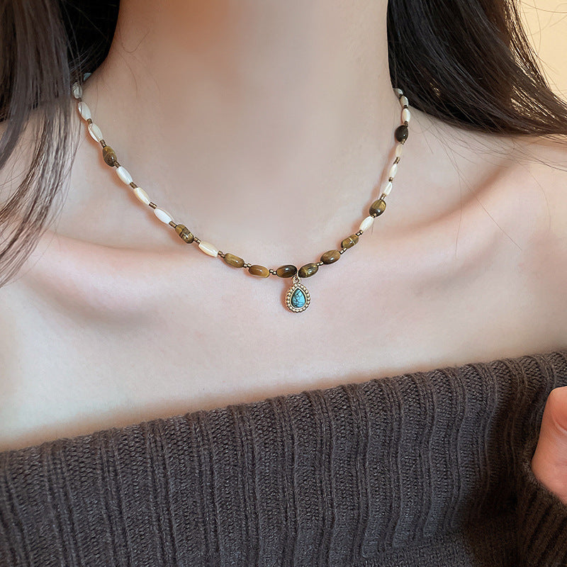 Aurora Gold Collarbone Necklace
